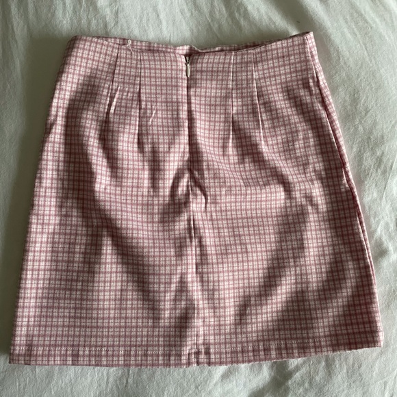 PINK PLAID MINI SKIRT - Picture 2 of 3